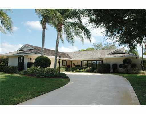 Homes For Sale in Yacht and Country Club of Stuart