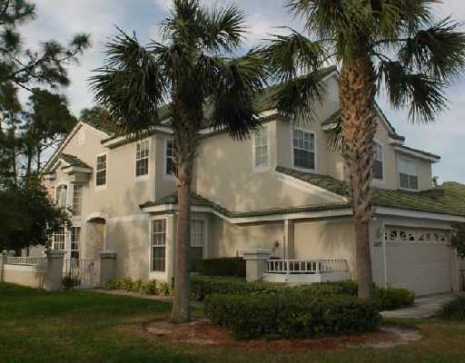 Harbour Isles at Lake Charles Port Saint Lucie Townhouses for Sale in St. Lucie West